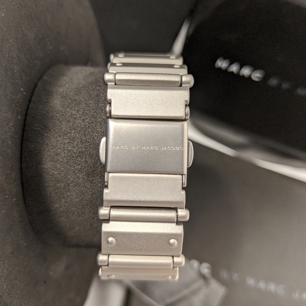 Marc Jacobs Watch - image 2